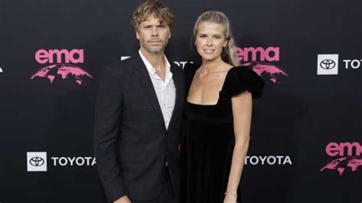 Eric Christian Olsen, Sarah Wright's Husband