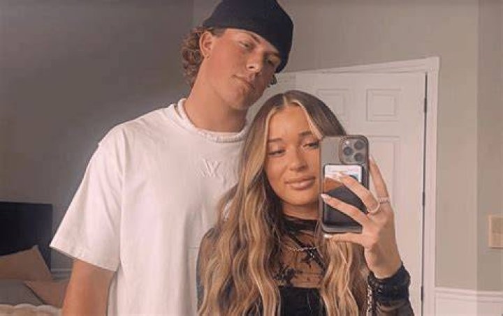 Reverse2k’s Girlfriend: Who is Reverse2k Dating?